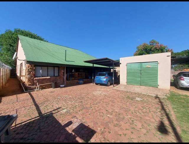 3 BEDROOM HOUSE FOR SALE IN DASPOORT ESTATE